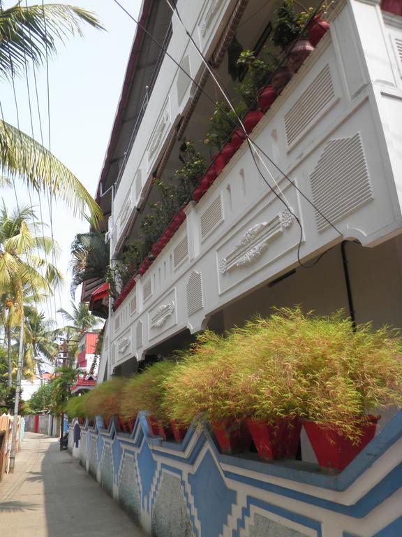 Dream Catcher Home Stay Kochi Exterior foto